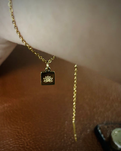 Bracelet | Mini Lotus Bloom